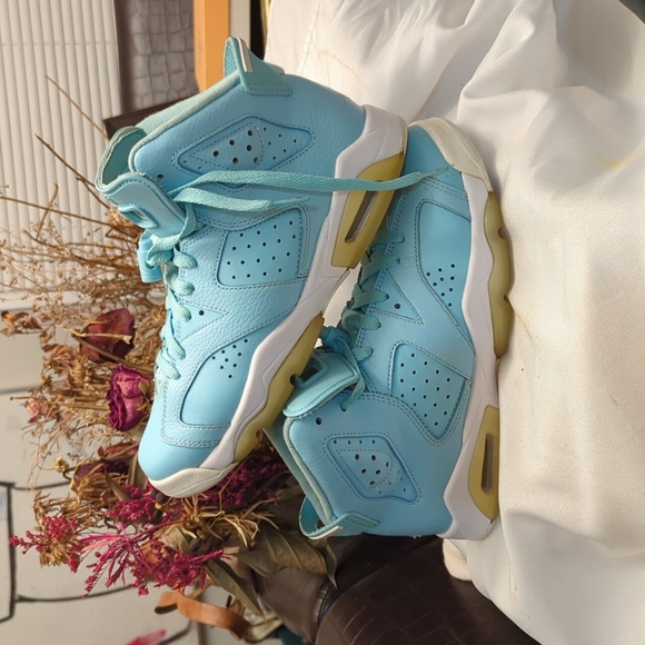 Jordan 6 retro UNC blue on white - Picture 7 of 11